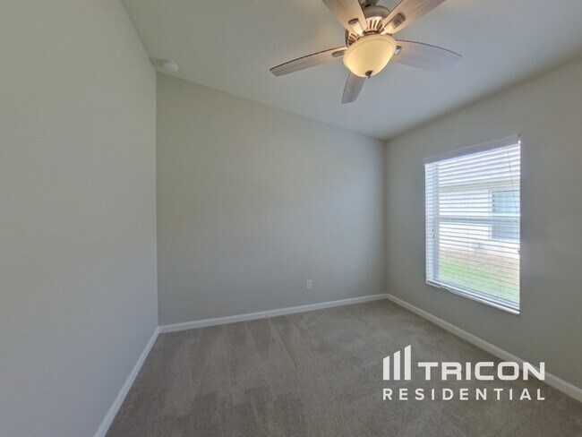 Building Photo - 1132 Hill Flower Dr