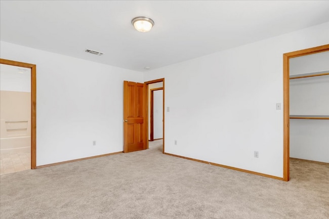 Building Photo - 21179 Hemlock St