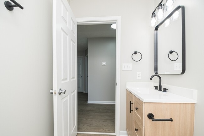 Building Photo - 3401 Connection Dr