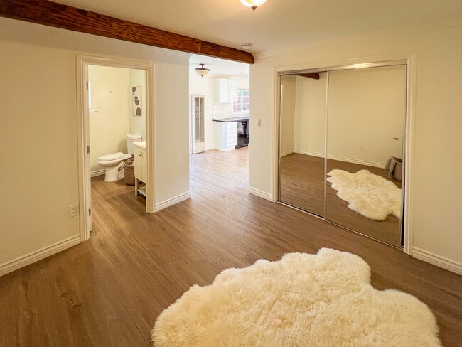 Building Photo - 128 S Brighton St