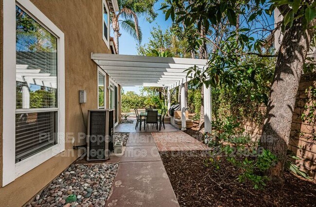 Building Photo - 12678 Picrus St