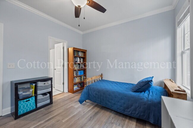 Building Photo - 807 Dan Owen Dr