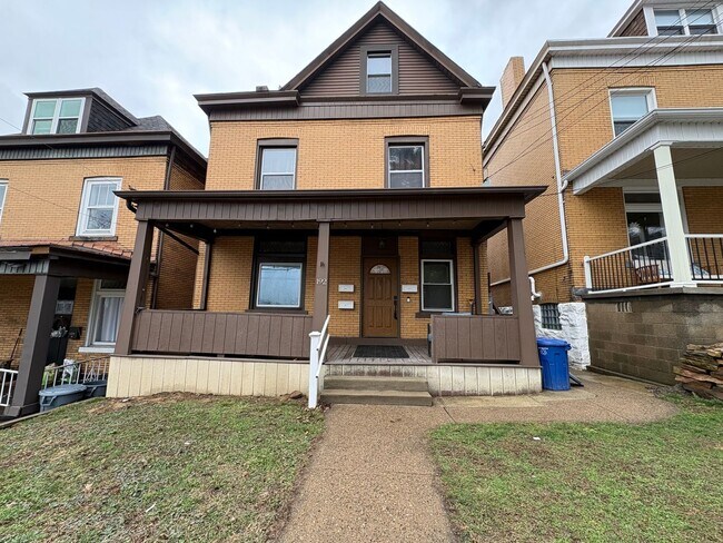 Building Photo - 3 Unit Apartment Building in the Heart of the Bellevue area of Pittsburgh