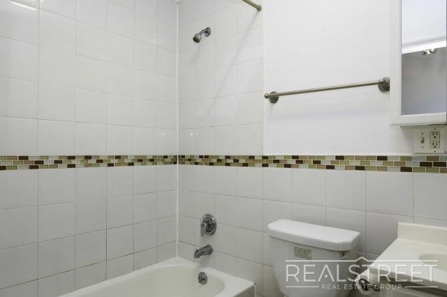 Building Photo - 2 bedroom in Brooklyn NY 11207