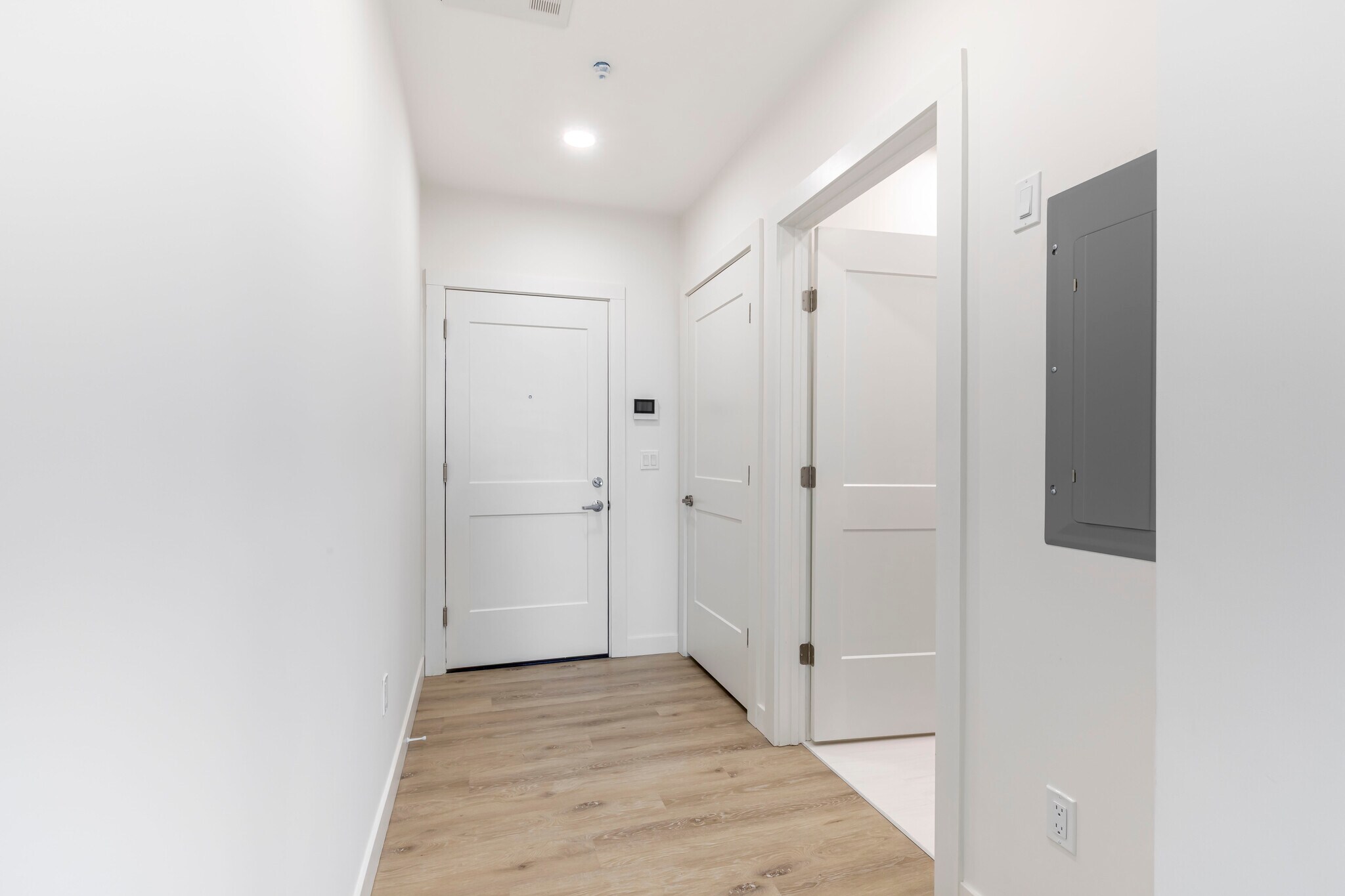 Building Photo - 319 Broadway