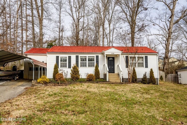Primary Photo - 319 Hermitage Dr