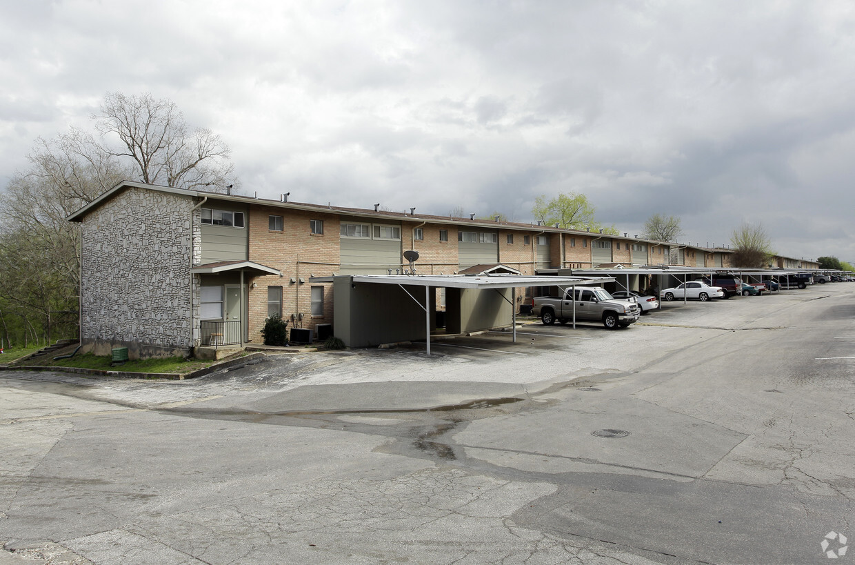 Pecan Valley Golf Club Apartments San Antonio