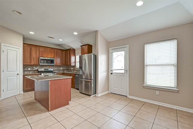Building Photo - 6402 Black Bamboo Ln