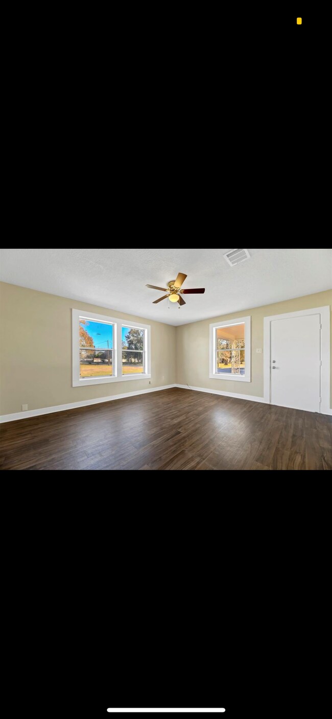 Building Photo - 1813 Jefferson Dr