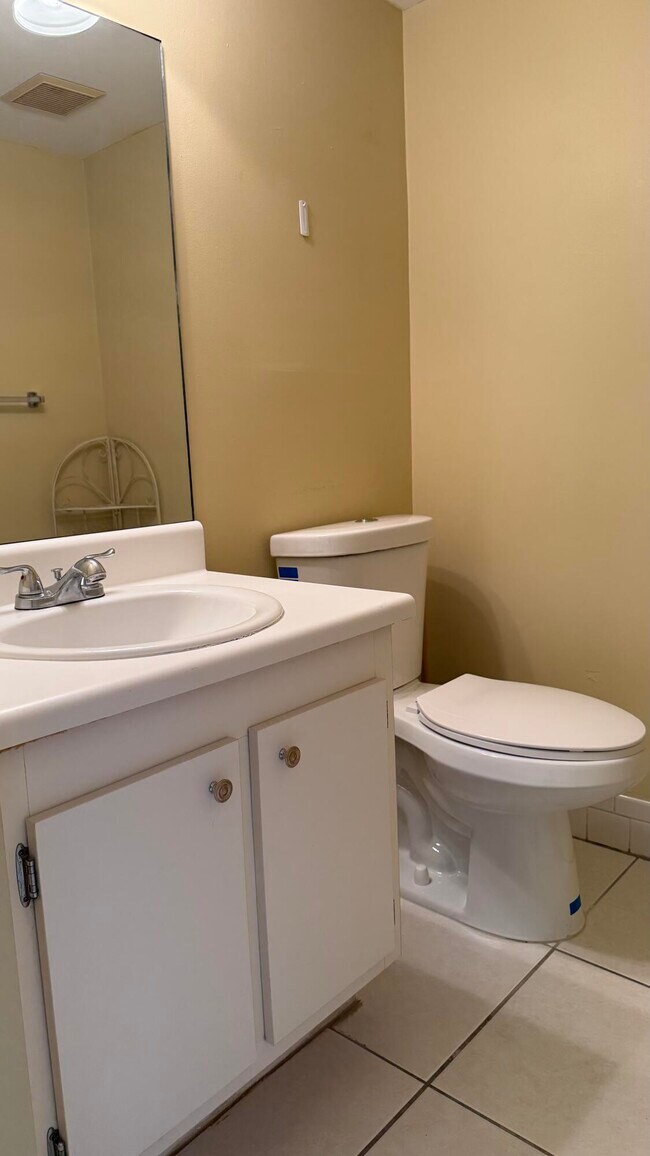 Building Photo - 400 SW 134th Way