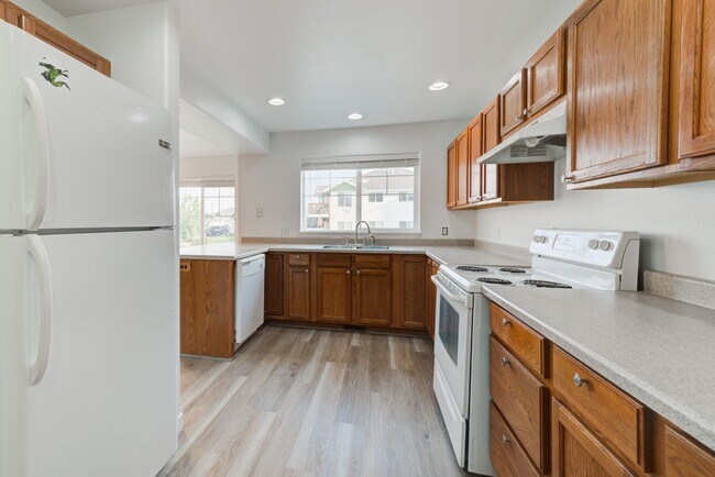 Building Photo - 3 Bed 2 Bath Unit Available in Bozeman!