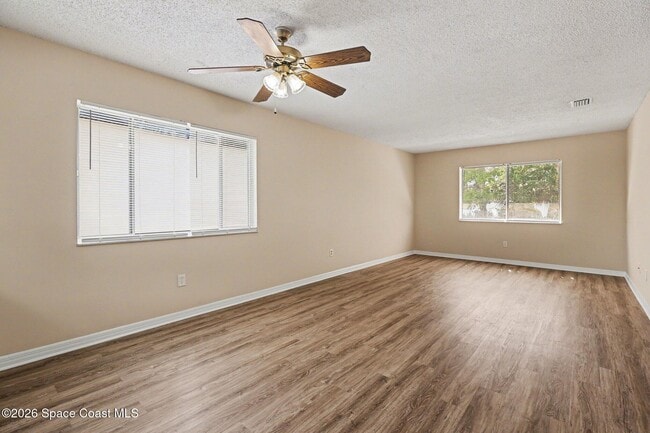 Building Photo - 2414 Fox Hollow Dr