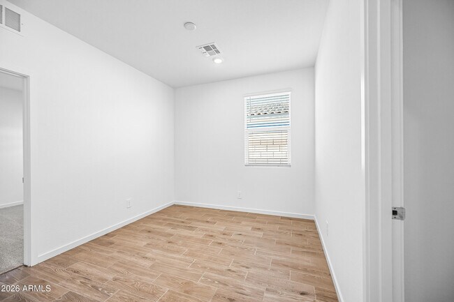 Building Photo - 7505 E Cozy Cottage Ln