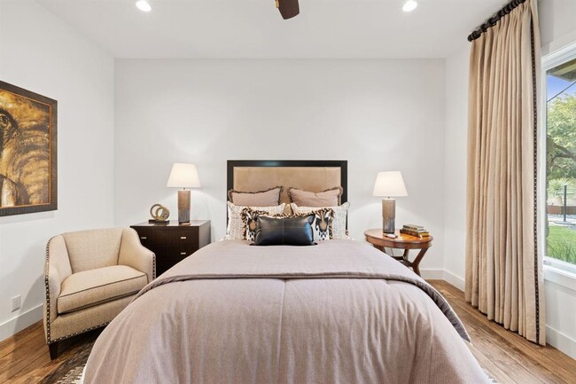 Building Photo - 1909 Knights Chance Ln