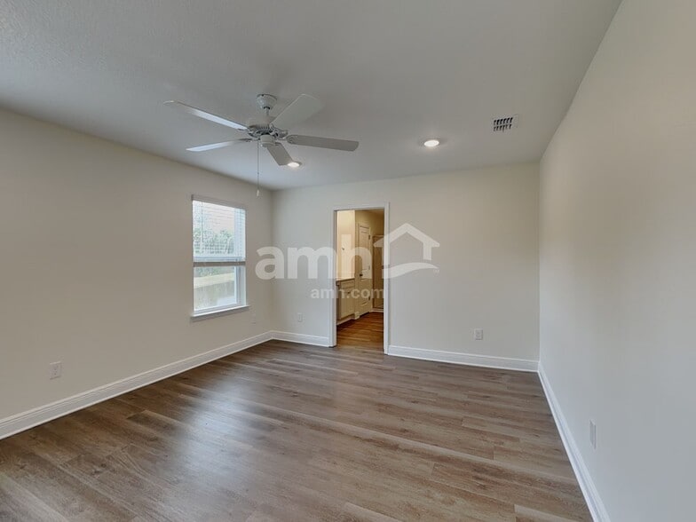 Building Photo - 1550 Blue Nile Pt