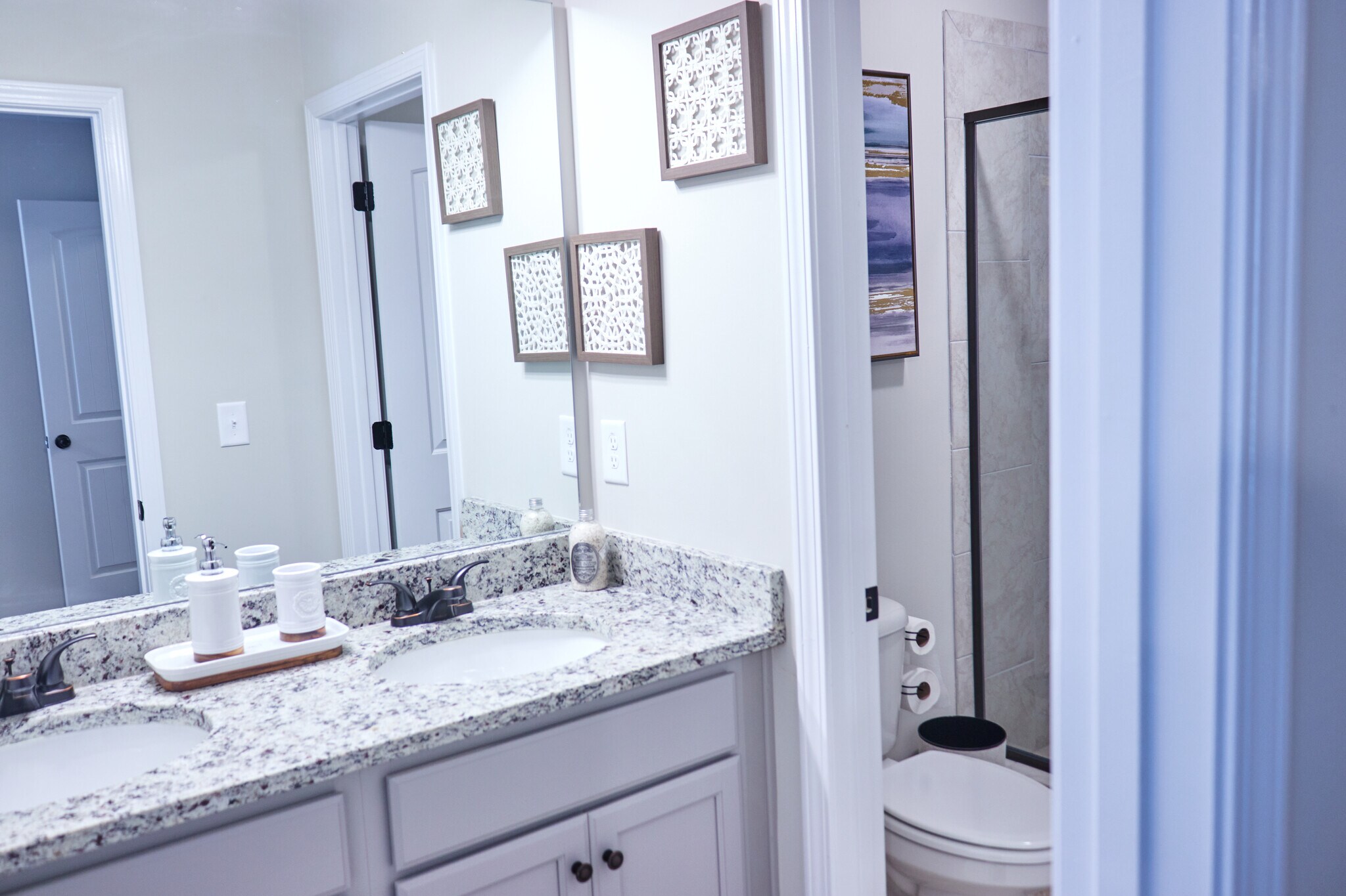 Building Photo - Room in Townhome on Bayrose Cir