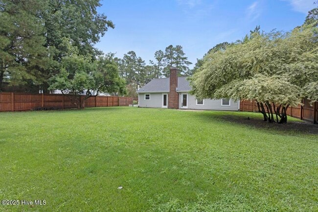 Building Photo - 122 Silver Leaf Dr