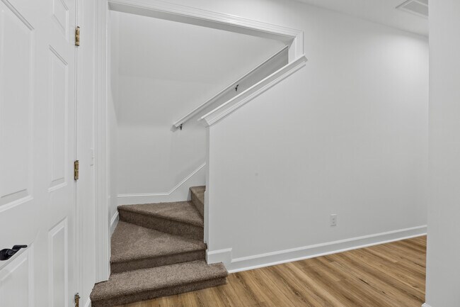 Building Photo - 32 Weatherby Cir