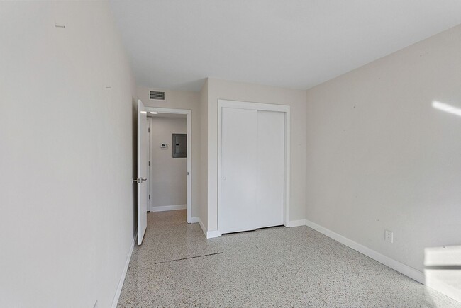 Building Photo - Annual Unfurnished Rental - TOTALLY UPDATE...