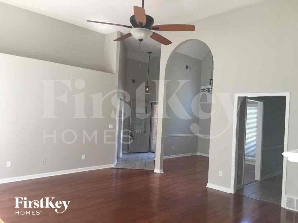 Building Photo - 1071 Mossy Knoll Dr