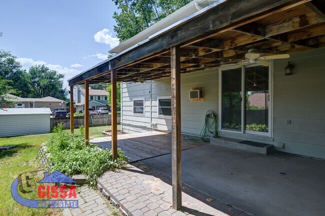 Building Photo - Beautiful home with 3 bedrooms, 2 bathroom...