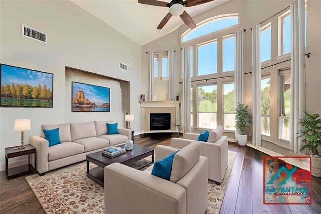 Building Photo - 8236 Phantom Canyon Dr