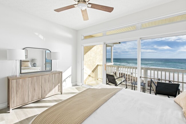 Building Photo - Newly Renovated Beach Front Four Bedroom Home