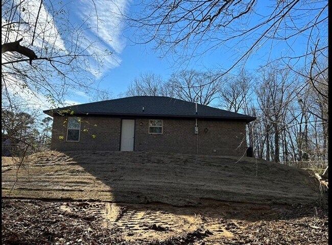 Building Photo - 204 Eastcrest Dr
