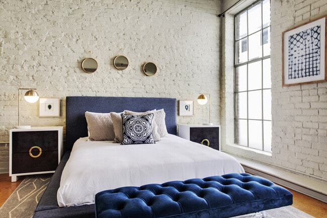 Building Photo - 1041 Constance St