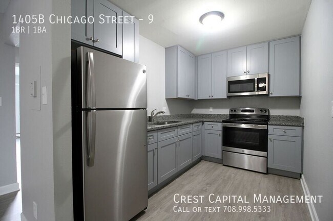 Building Photo - 1405B E Chicago St-13