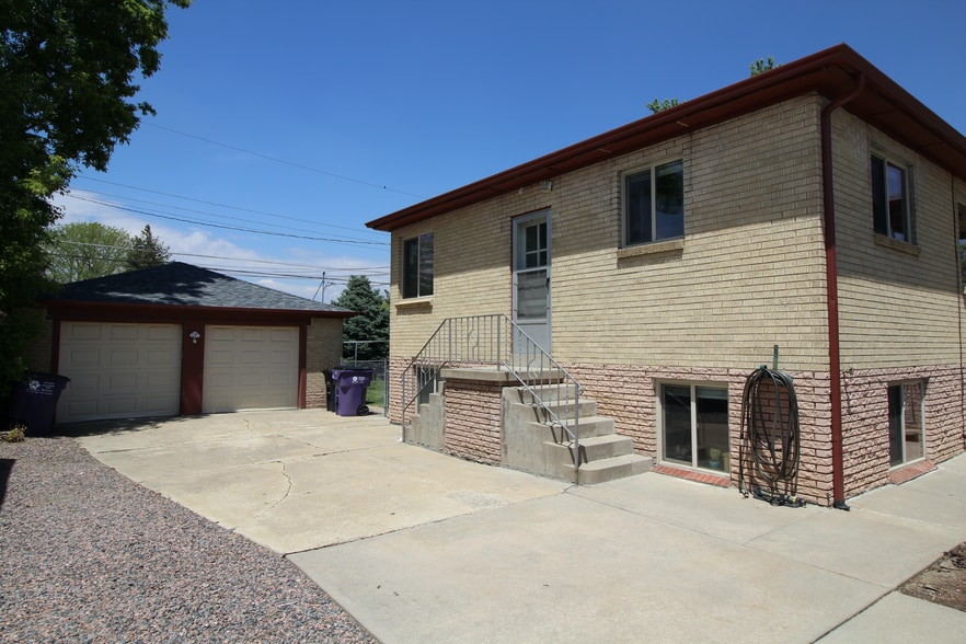 Building Photo - 4821 Fenton St
