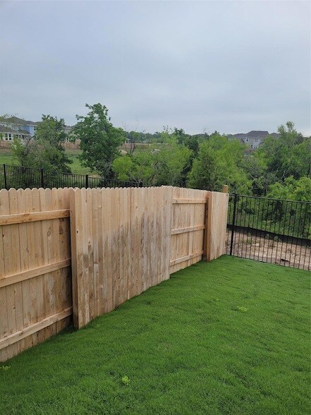 Building Photo - 121 Tall Grass Dr