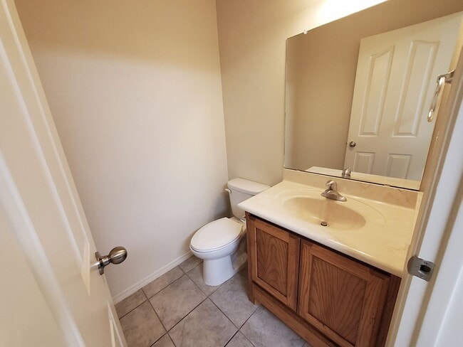 Building Photo - Amazing 3 Bedroom! Great location! Across ...
