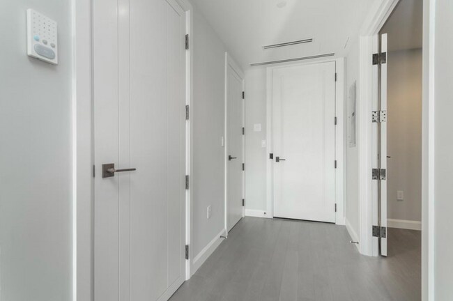 Building Photo - 140 Shawmut Ave