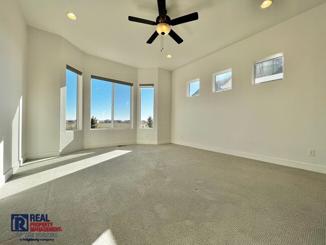 Building Photo - Gorgeous 4 bed 3 bath + Office home located on the 12th Tee of the TPC golf Course!