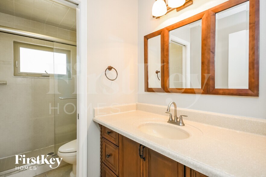 Building Photo - 3326 Bottlebrush Ct