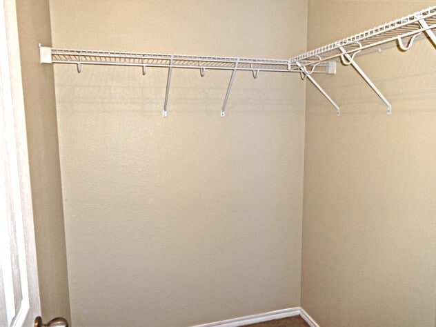 Building Photo - 922 Magnolia Hl