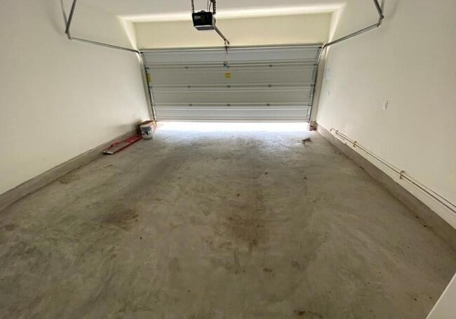 Building Photo - 189 Andross Ln