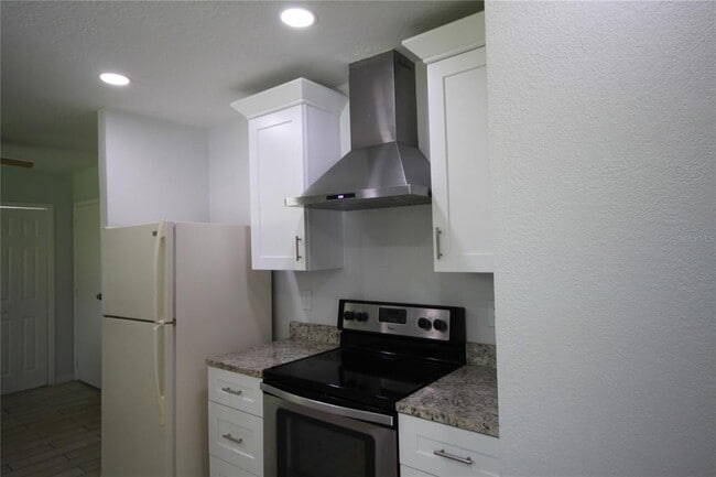 Building Photo - 1416 Osceola Park Dr