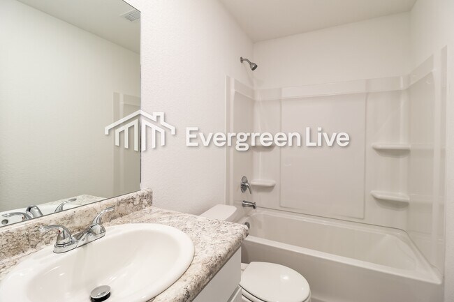 Building Photo - 190 Sarah Alyse Ln