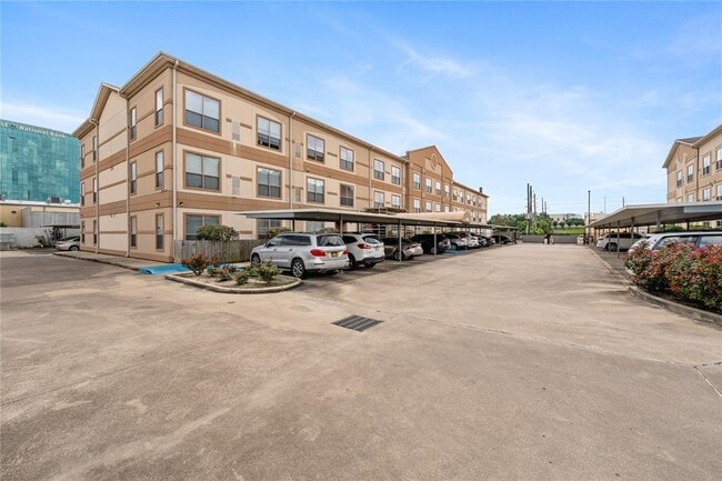 Building Photo - 6655 W Sam Houston Pkwy S