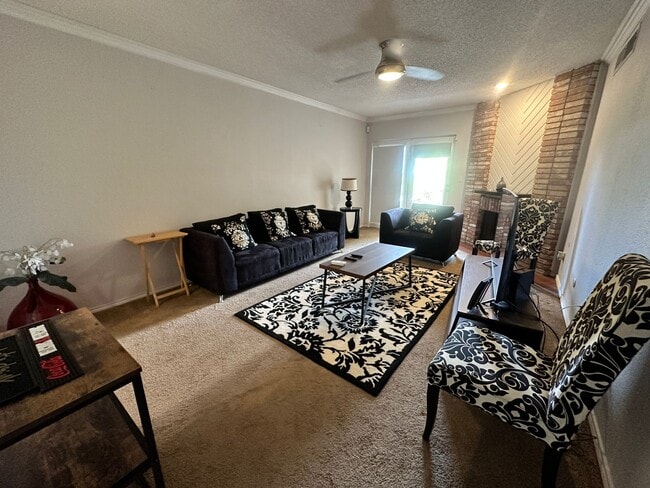 Building Photo - 425 Irondale Dr