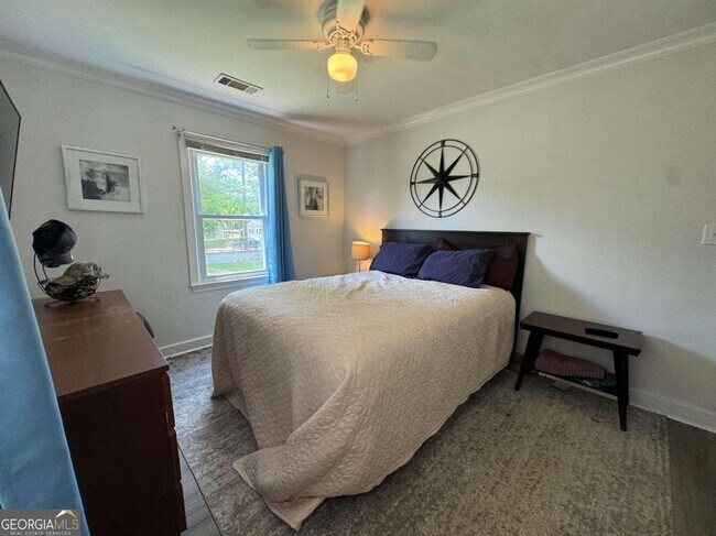 Building Photo - 4229 Weaver St SE