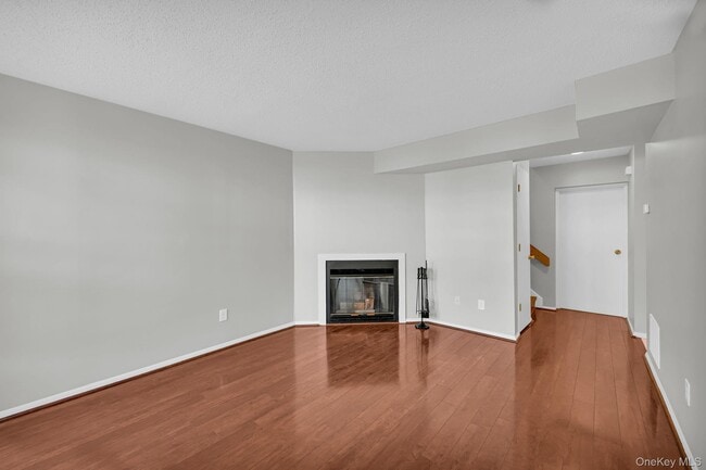 Building Photo - 4706 Whispering Hills Dr