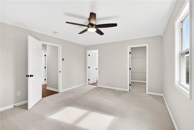 Building Photo - 4933 Dana Dr NE