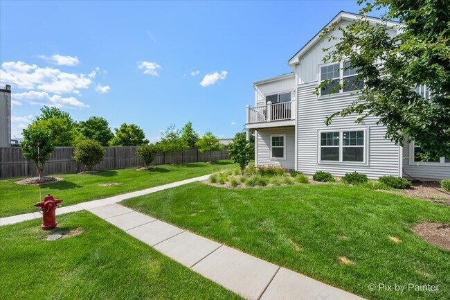Building Photo - 466 Comstock Rd