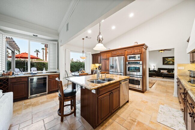 Building Photo - 370 Cypress Point Dr
