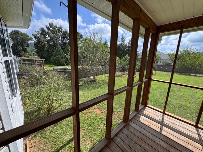 Building Photo - 5708 Sunburst Ct