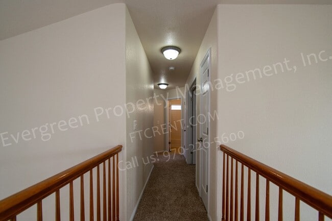 Building Photo - 2214 Bow Side Dr