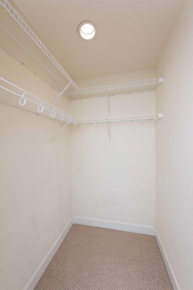 Building Photo - 401 13th St NE